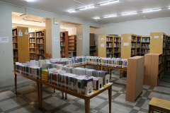 نمایشگاه کتاب های جدید و تازه خریداری شده کتابخانه مرکزی