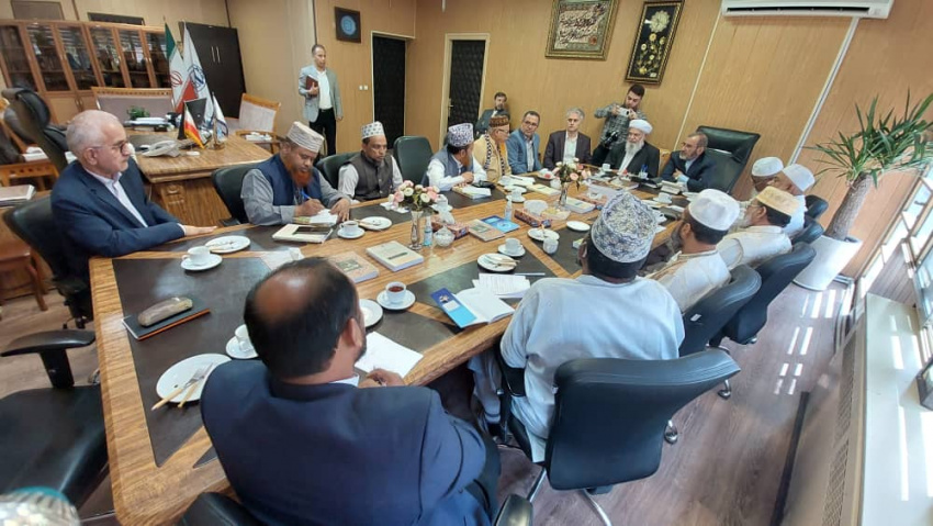 Визит делегации бангладешских учёных в Международный университет исламских мазхабов / Доктор Фалахзаде подчеркнул необходимость практического единства исламской уммы перед лицом угроз врагов