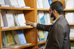 غرفه دانشگاه بین المللی مذاهب اسلامی در روز هشتم و نهم از سی و پنجمین نمایشگاه بین المللی کتاب تهران