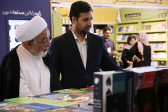 گزارش تصویری// رونمایی از کتاب «ادب اختلاف و فرهنگ تقریب»، اثری از حجت‌الاسلام عبدالکریم بی‌آزار شیرازی، انتشارات دانشگاه بین المللی مذاهب اسلامی