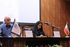 نشست علمی با عنوان فهم در علوم انسانی به همراه رونمایی از کتاب تاریخ فلسفه اثر خولیان ماریاس ترجمه دکتر سیدمحمدتقی شاکری عضو هیات علمی دانشگاه مذاهب اسلامی