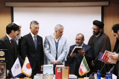 گزارش تصویری// دیدار رئیس دانشگاه بین‌المللی مذاهب اسلامی و سفیر کشور ژاپن در ایران