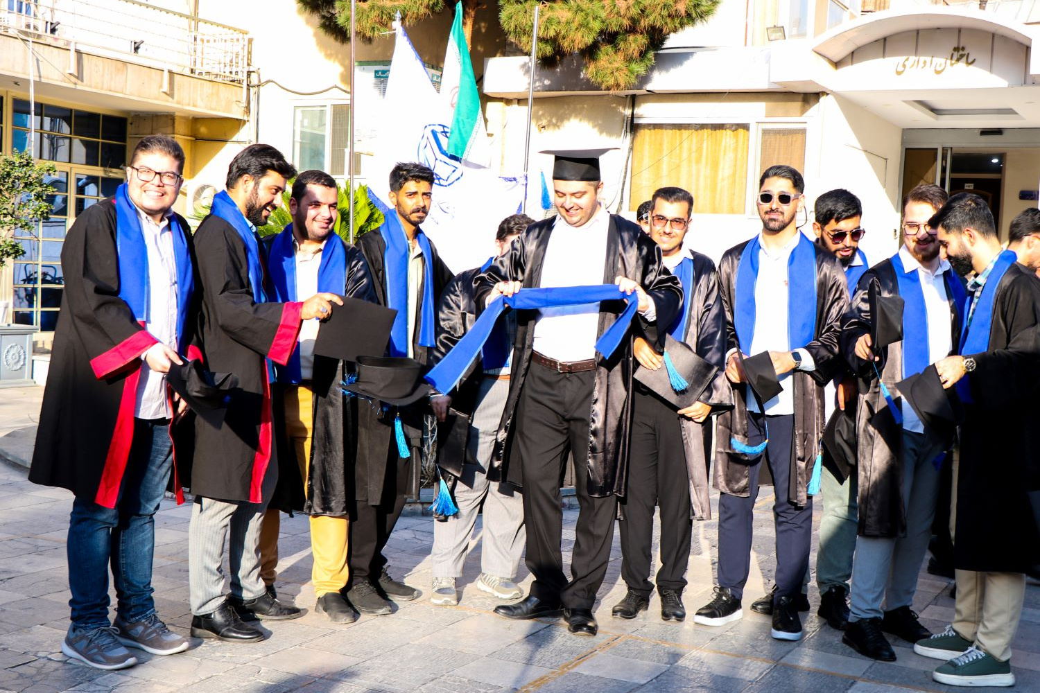 گزارش تصویری مراسم دانش‌آموختگی دانشجویان دانشگاه بین‌المللی مذاهب اسلامی در واحد مرکزی