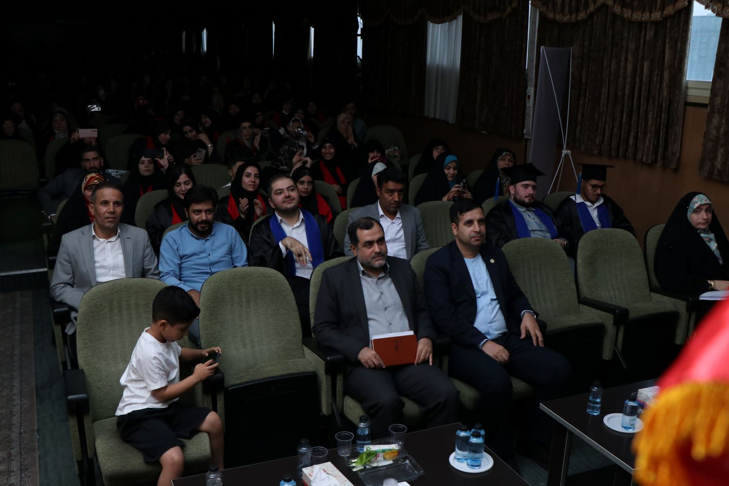 گزارش تصویری مراسم دانش‌آموختگی دانشجویان دانشگاه بین‌المللی مذاهب اسلامی در واحد مرکزی